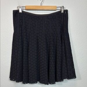 AKRIS PUNTO Elegant Eyelet Black Lace‎ Skirt